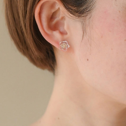 ピアス　リトルフラワー