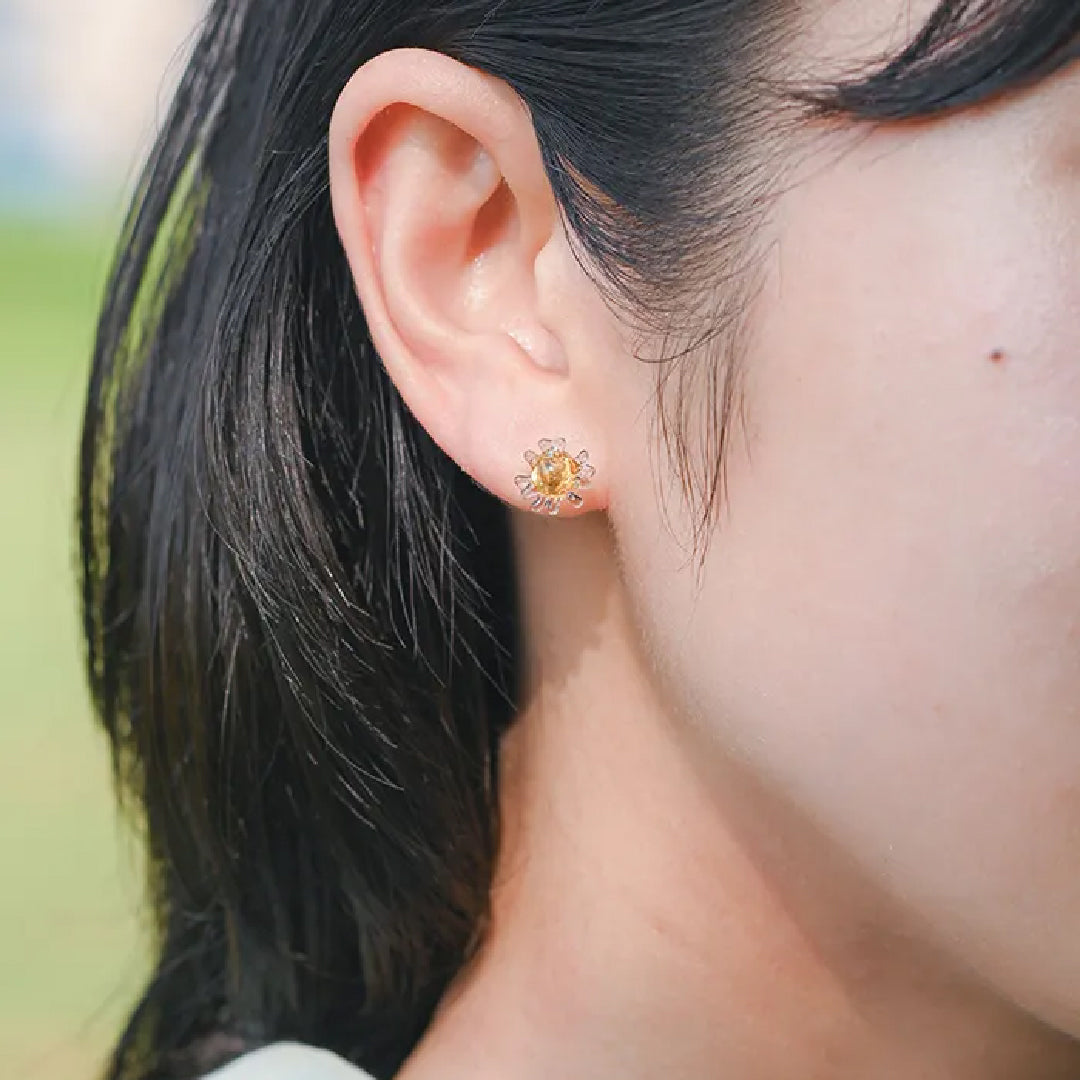 イイダ傘店 ピアス 夕暮れのカモミール グレー –ピアス・イヤリング