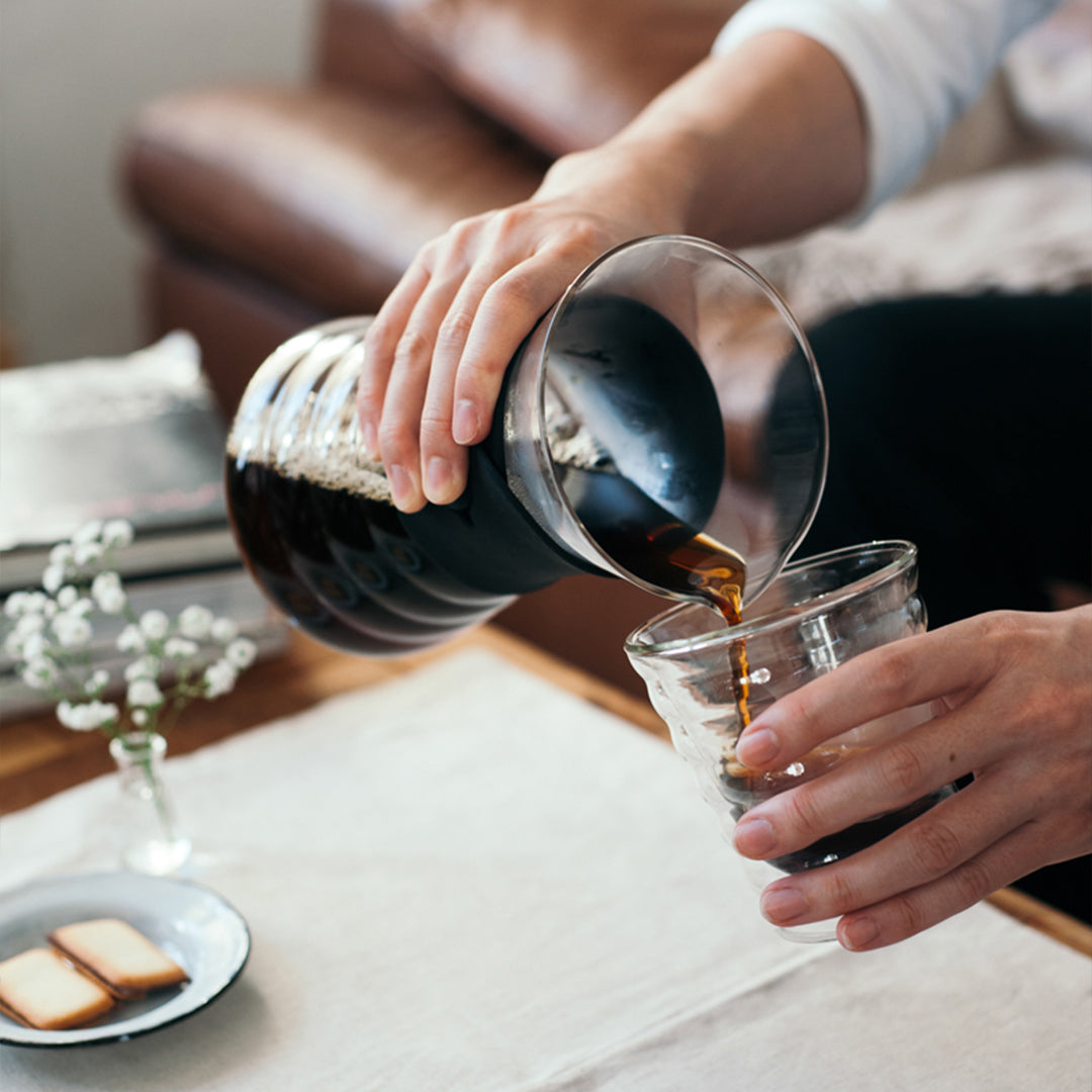 HARIO V60 プアオーバーデカンタ HARIO V60 Pour Over Decanter & Dripper, Size 02 – Eden