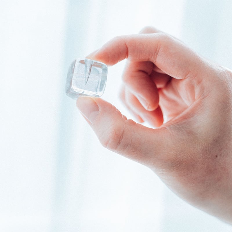 ガラスのお香立て