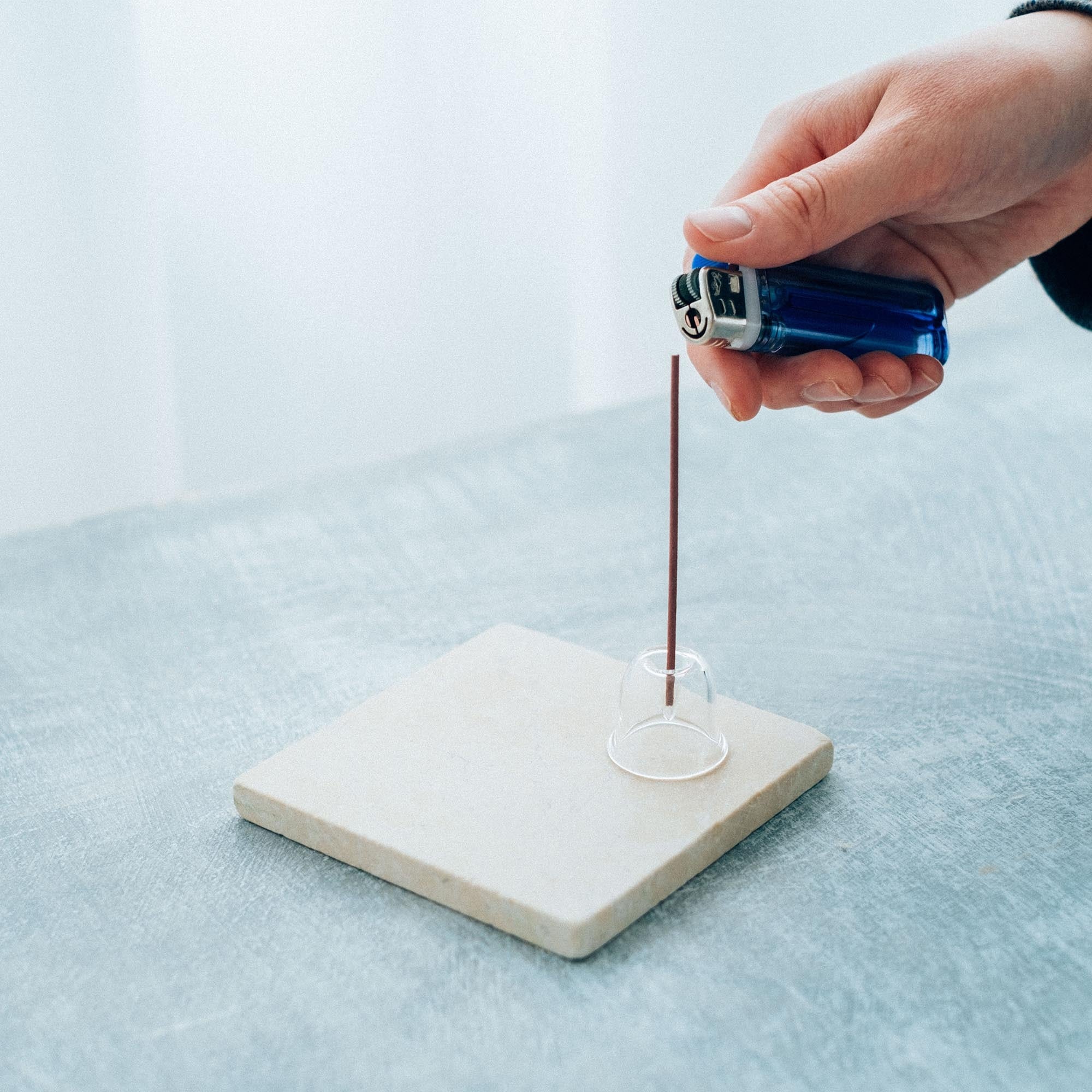 ガラスのお香立て