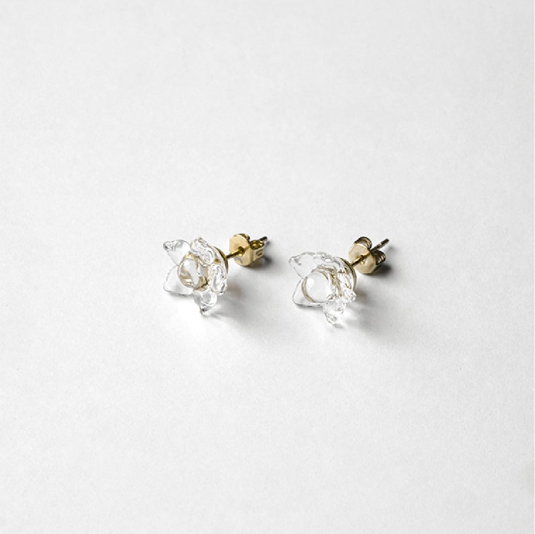 ピアス リトルフラワー –ピアス・イヤリングなら HARIO NETSHOP