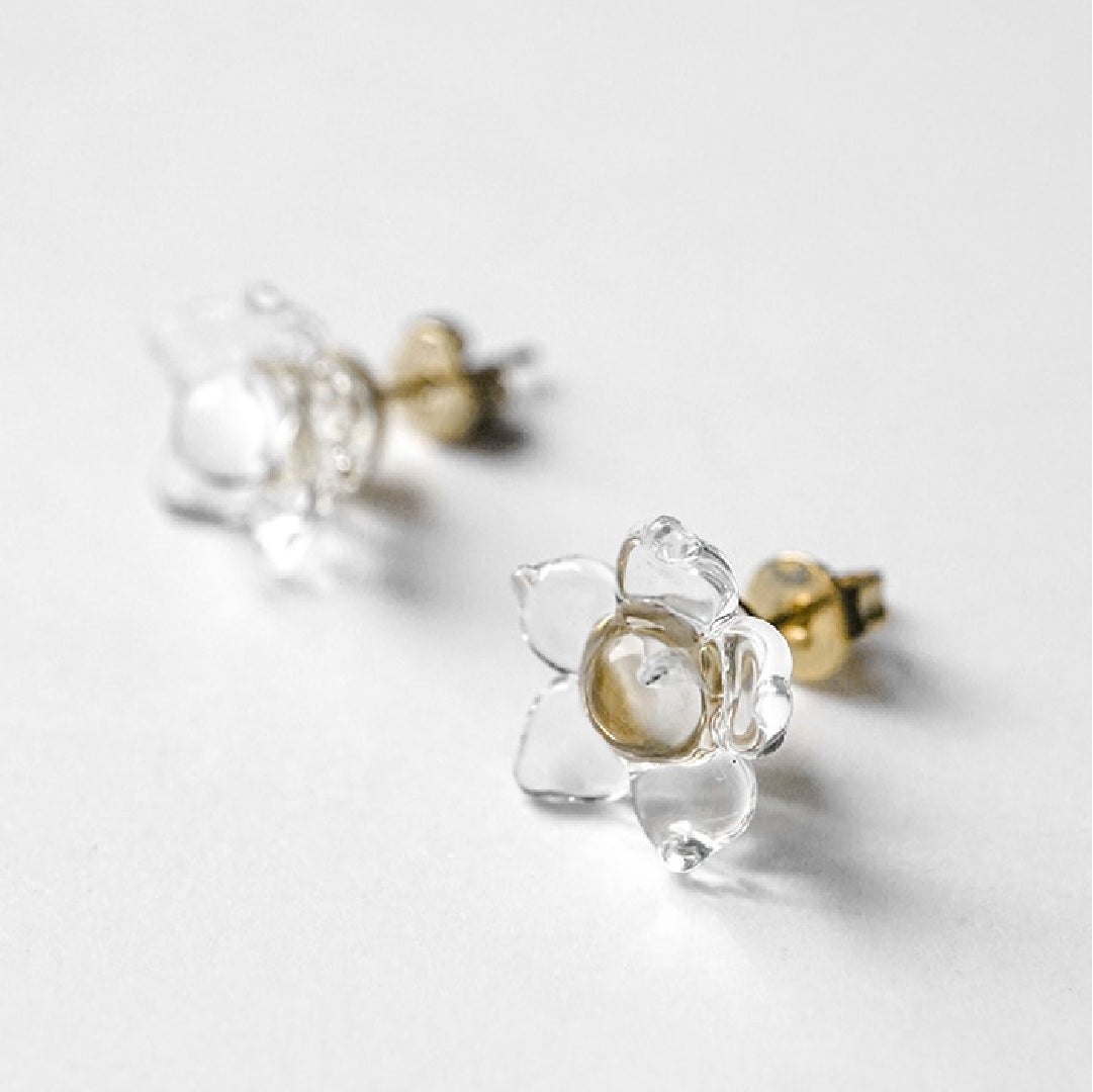 ピアス リトルフラワー –ピアス・イヤリングなら HARIO NETSHOP