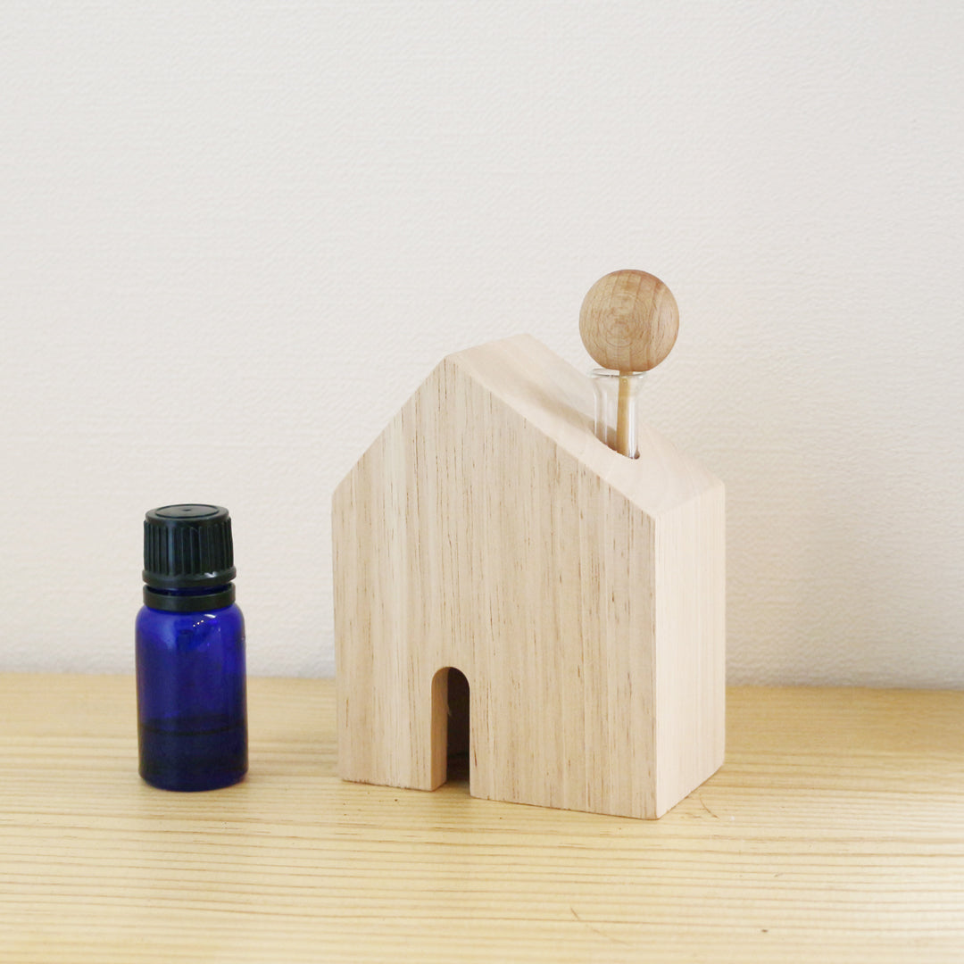 アロマ芳香器 木のお家 –フレグランスディフューザーなら HARIO NETSHOP