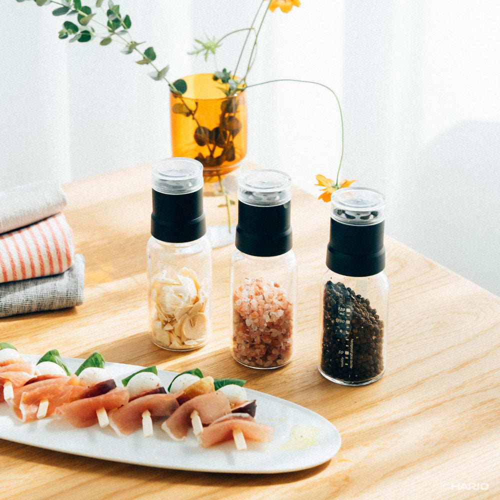 新品　ハリネズミ　塩コショウ入れ　調味料入れ　スパイス入れ　はりねずみ 新品 ハリネズミ 塩コショウ入れ 調味料入れ スパイス入れ はり