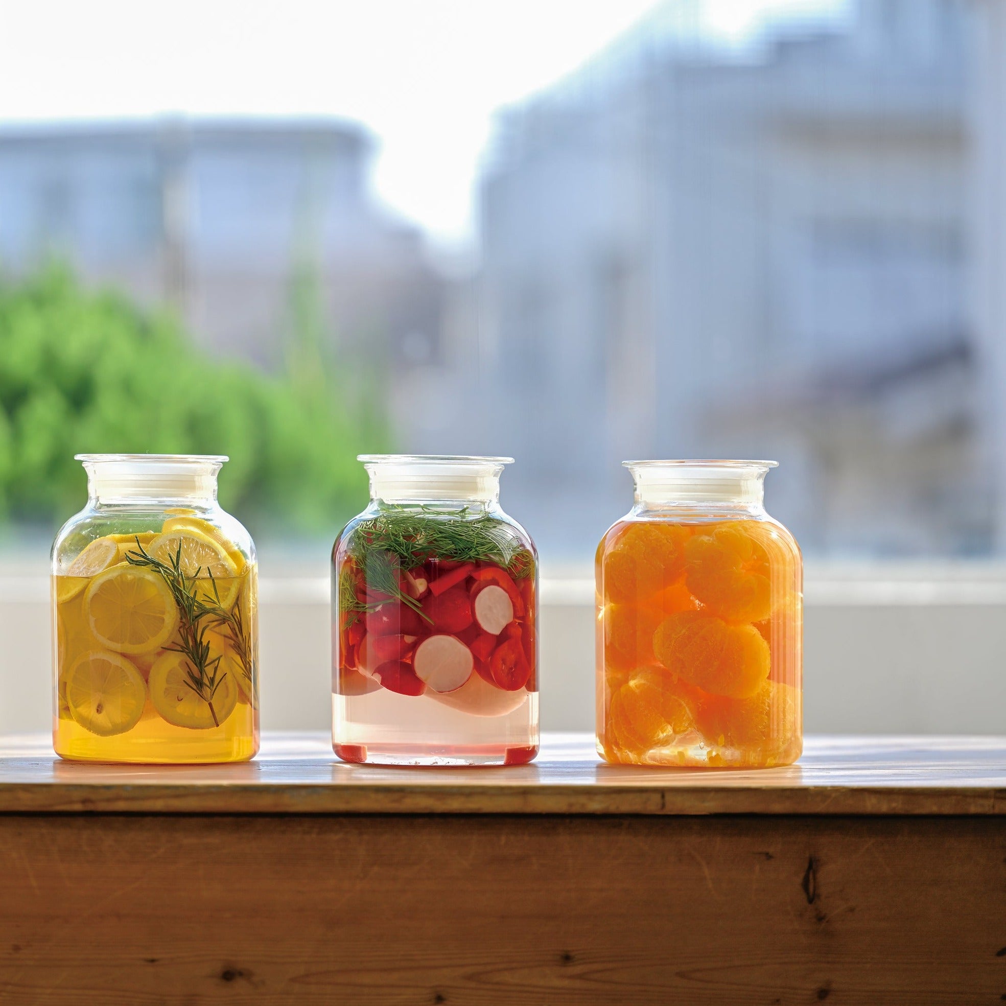 ボンベイドライジンにハーブを漬け込んだ、空瓶 ボンベイドライジンにハーブを漬け込んだ、空瓶 7/24クイズ正解発表‼️ |